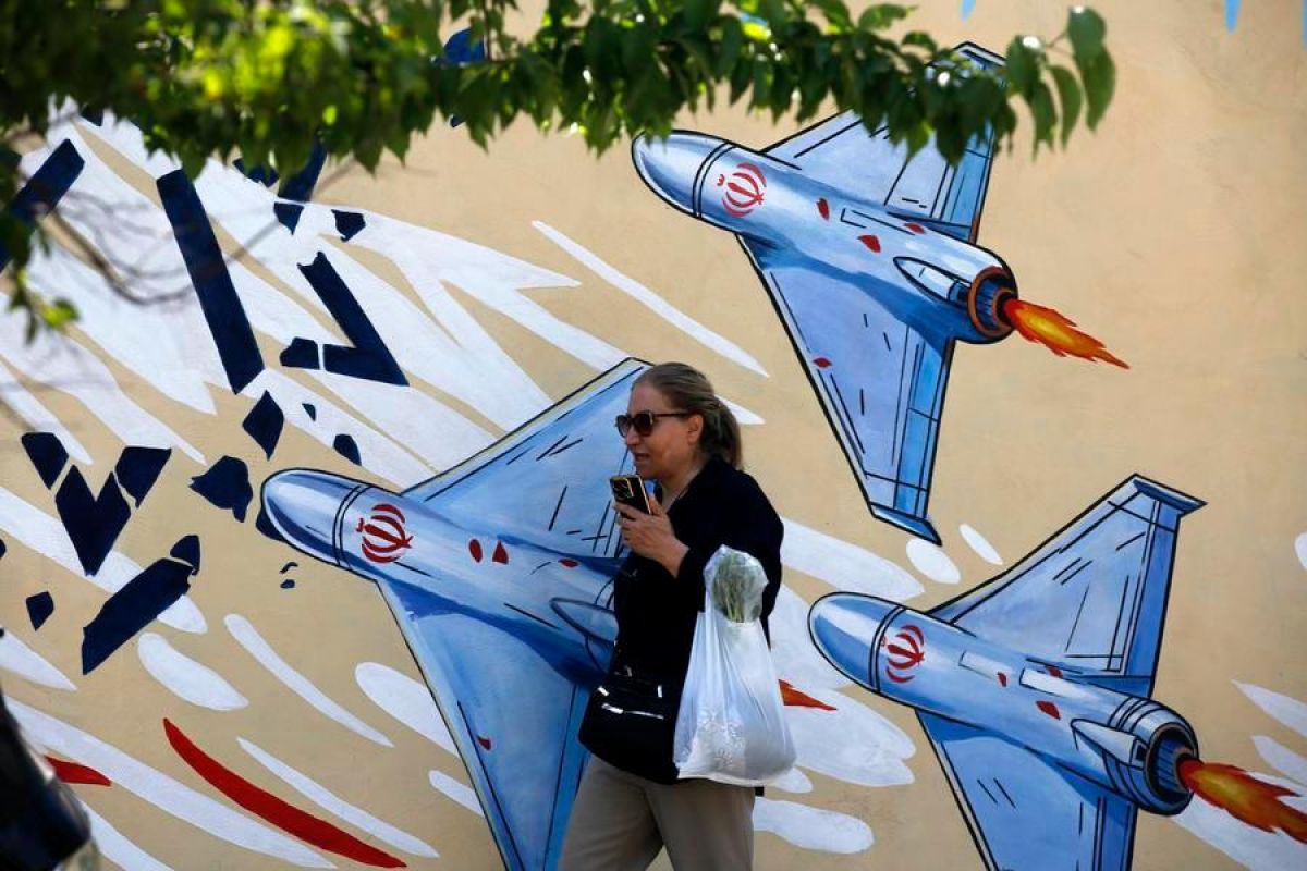 Iran to regard any country joining US economic war as enemy
