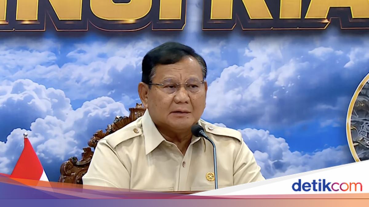 Prabowo Orders Immediate Water Boring at Hotspots, Threatens to Revoke Corporate Permits Over Forest Fires