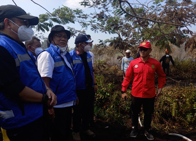 Environment Minister Acknowledges Water Shortages Hamper Forest Fire Fighting Efforts