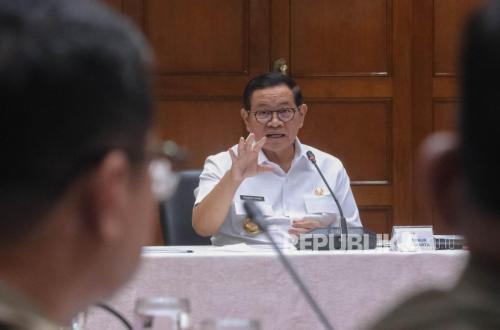 Alphard and Fortuner Convoy Breaks Through CFD, Pramono: Closing Barrier Was Forcibly Opened by Drivers