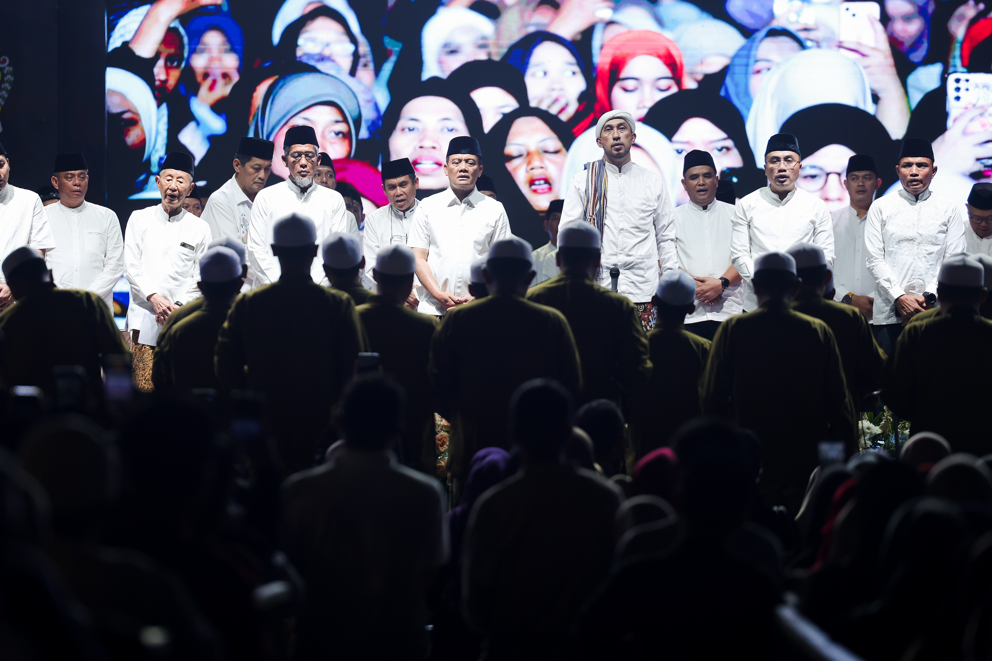Central Java Holds Sholawat Gathering to Pray for Disaster Victims from NTT to Kalimantan