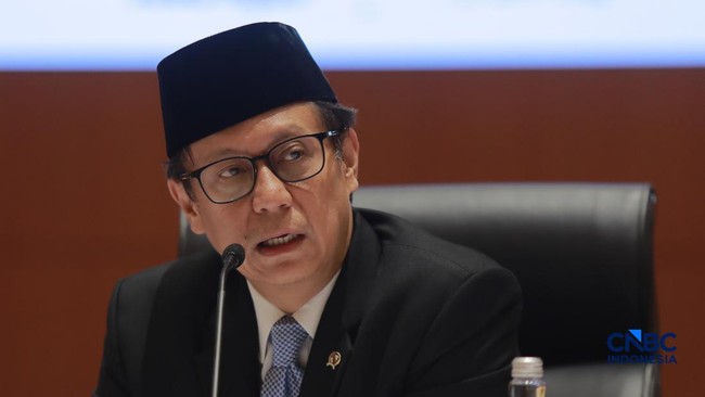 Health Minister Budi Gunadi Sadikin Officially Enters WHO Director-General Candidate Race