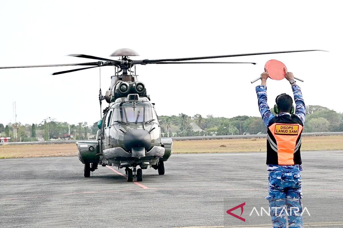 Indonesian Air Force deploys two helicopters to support forest fire operations in South Kalimantan
