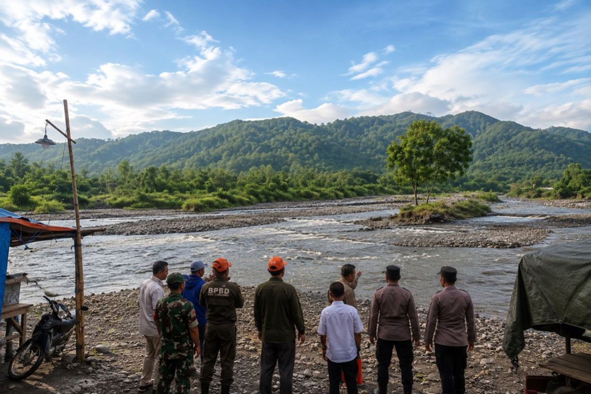 Government builds volcanic material flow control structures for Mount Semeru