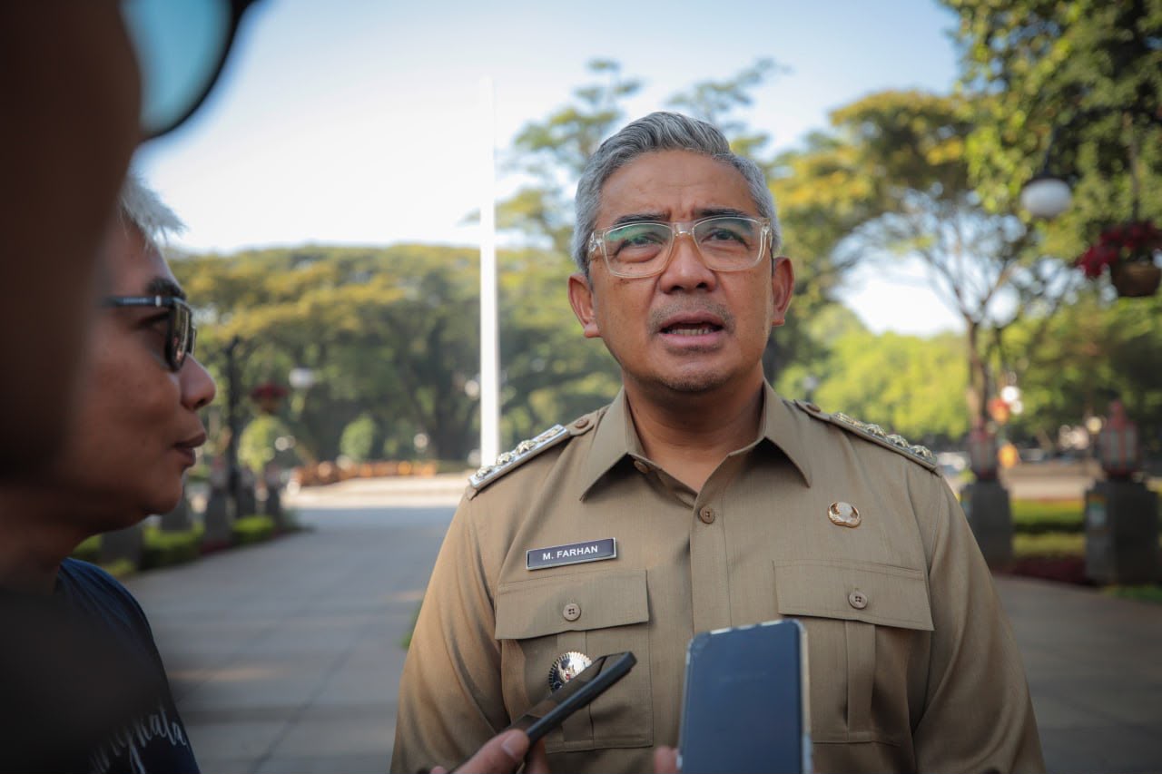 Farhan Highlights Desil 5-6 Transition, Urges Protection for Vulnerable Residents