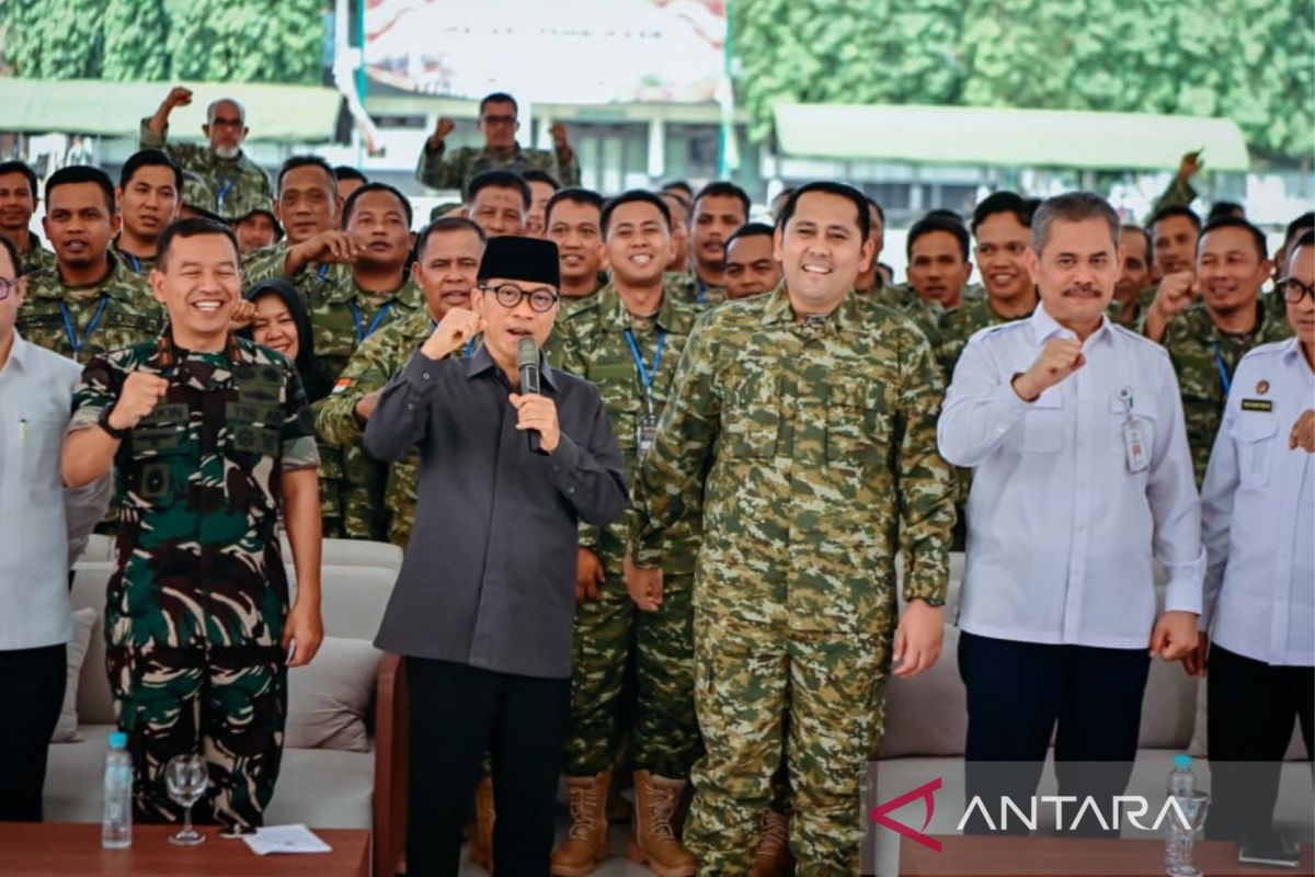 Minister urges Merangin village heads to implement thematic village programme