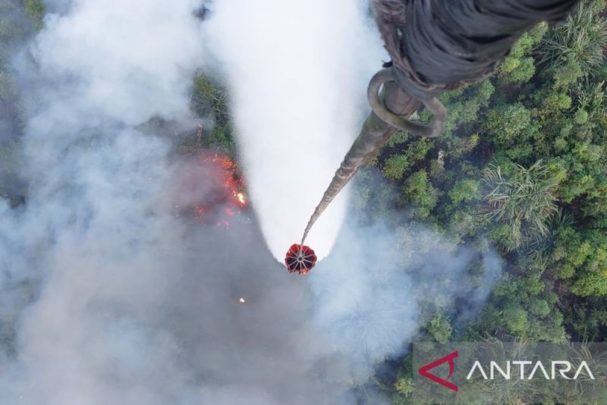 Prabowo sends trail bikes to support Jambi forest fire officers