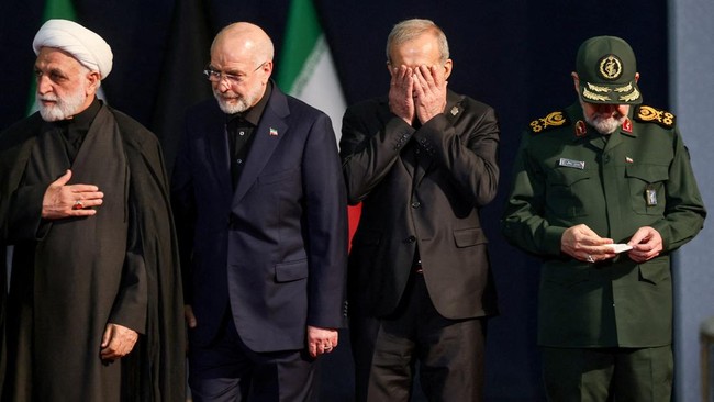 Iran Signals Nuclear Doctrine Shift, Could Build Atomic Bomb Due to US Actions