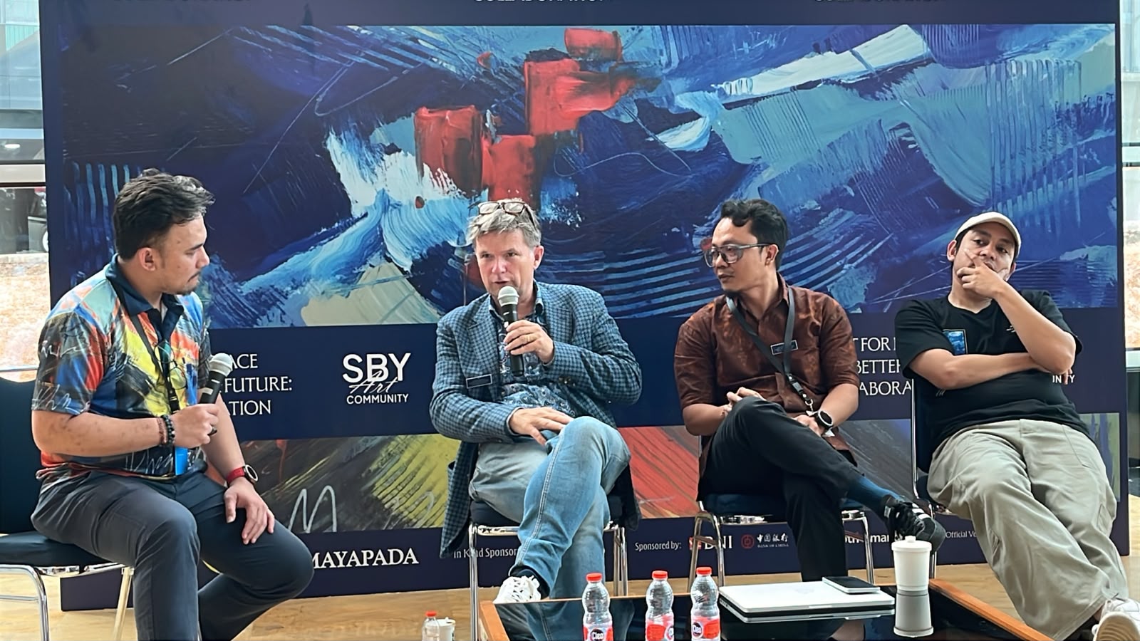 In TIM, Berlin and Jakarta Meet in Brushstrokes on Canvas