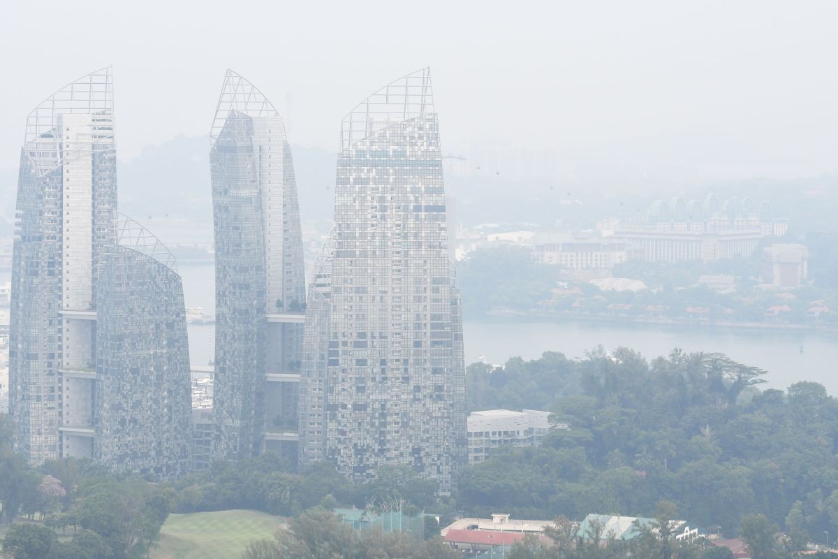 Singapore warns of haze risk as hotspots increase