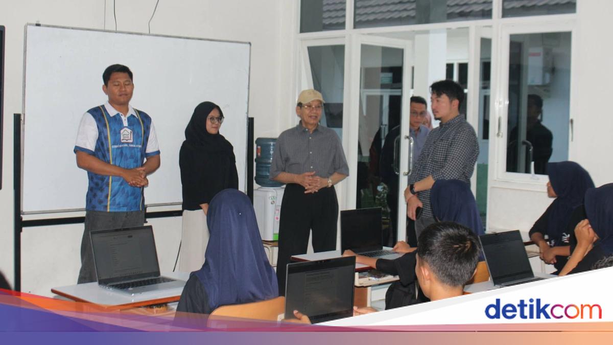 Gerindra Legislator Oversees Sekolah Rakyat in Sigi, Inspects Site Directly