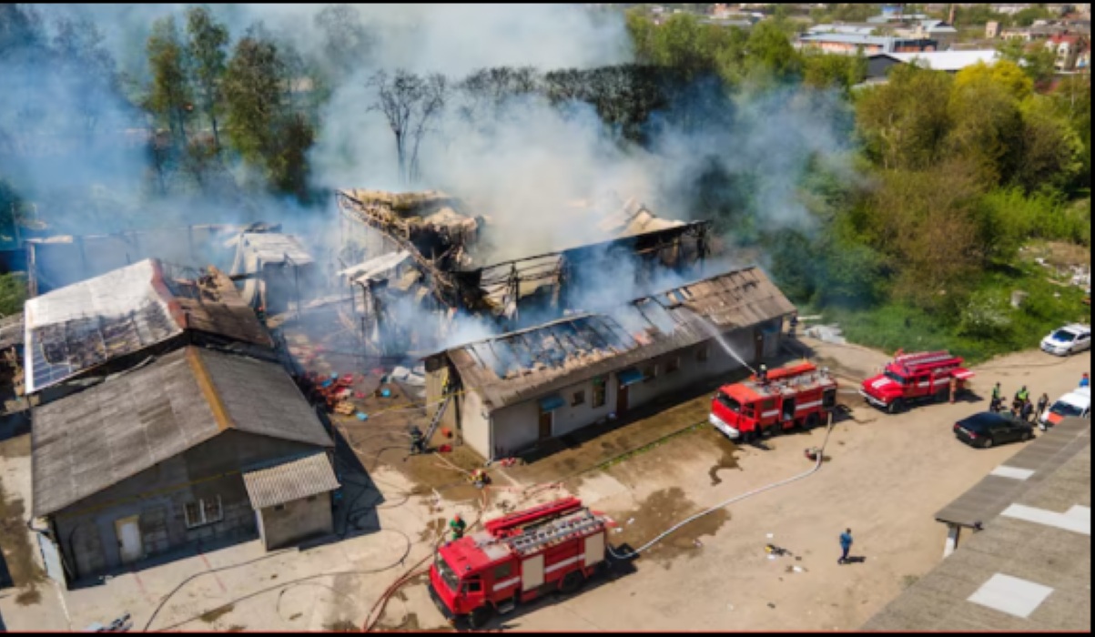 Fire in Duren Sawit Destroys 40 Buildings, 84 People Affected