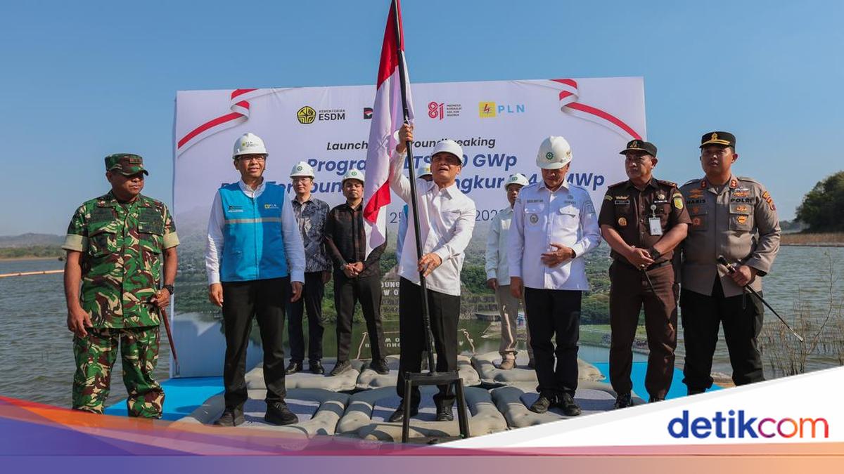 Gajah Mungkur Floating Solar Plant Begins Construction, Could Meet 37% of Wonogiri's Electricity Needs