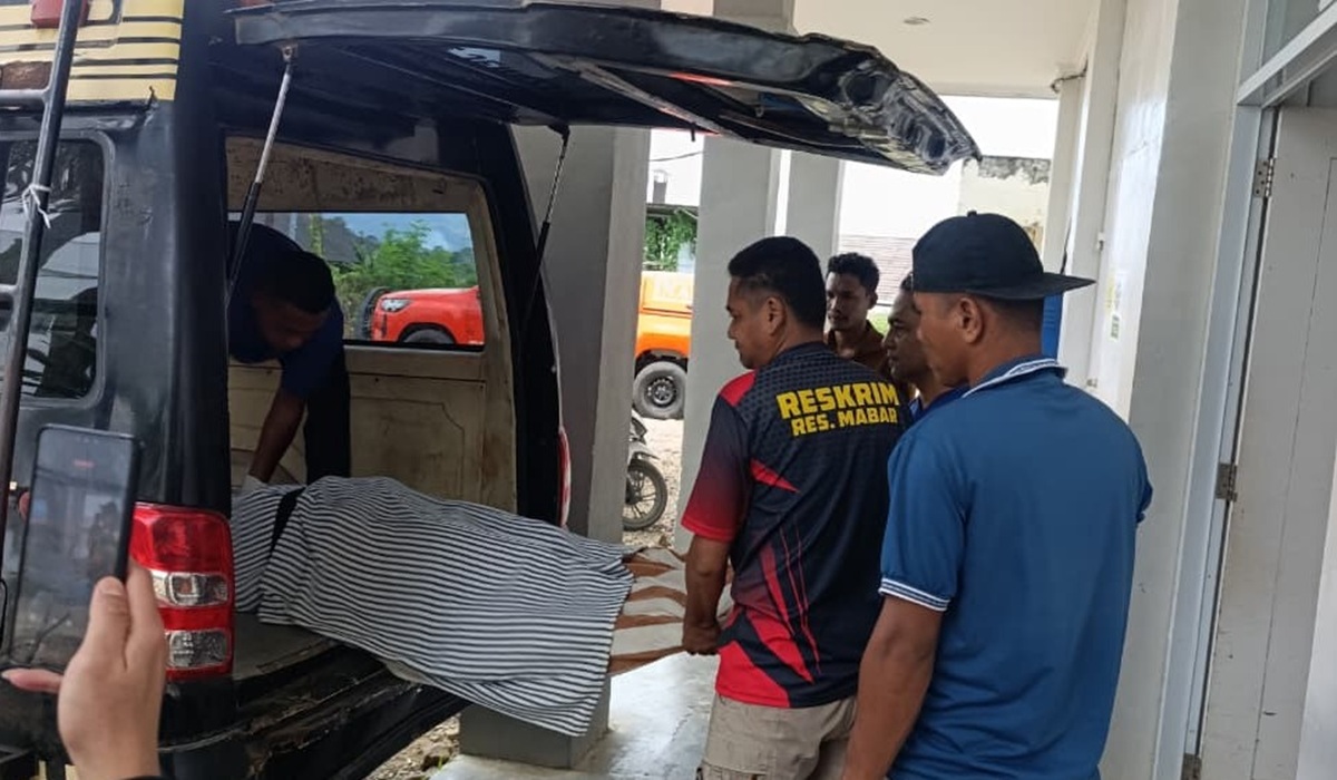 Chinese Tourist Dies After Drowning at Long Beach, Padar Island
