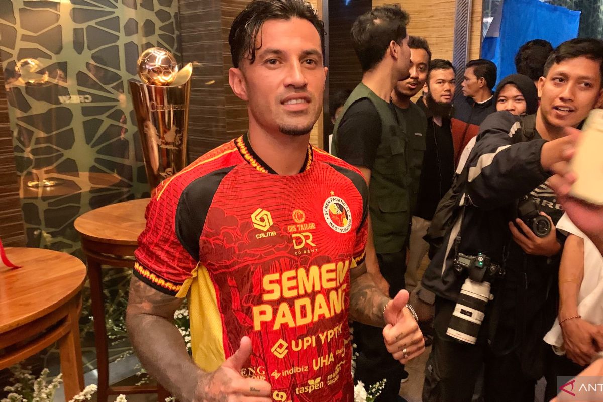 Stefano Lilipaly reveals reasons for joining Semen Padang
