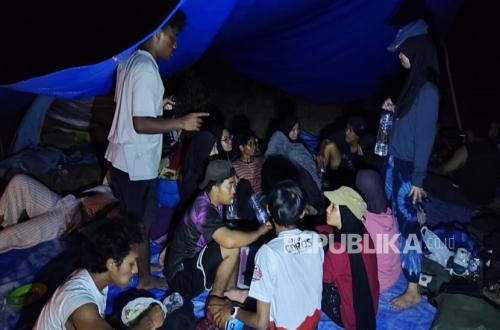 Thanks to Campus Emergency Training, 61 UMY KKN Students Survive NTT Earthquake
