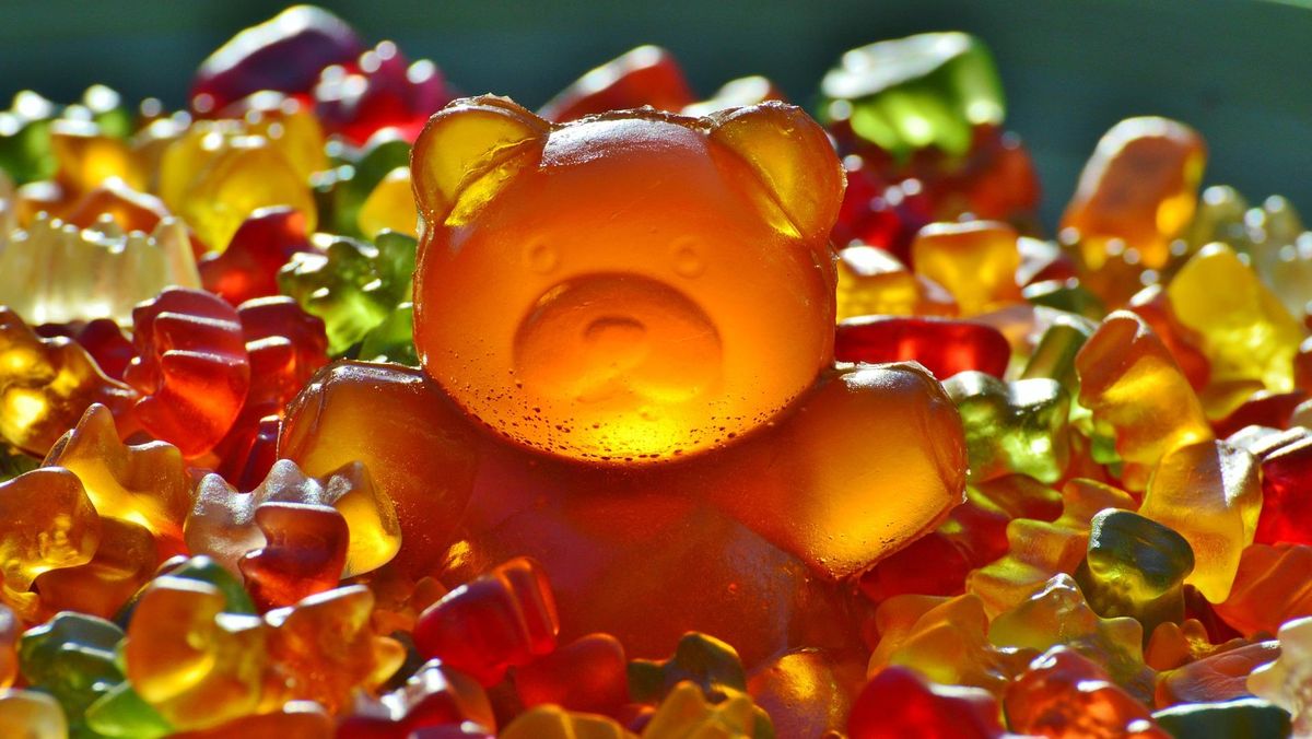 Man in Malang Arrested After Ordering Drug-Laced Sweets from England