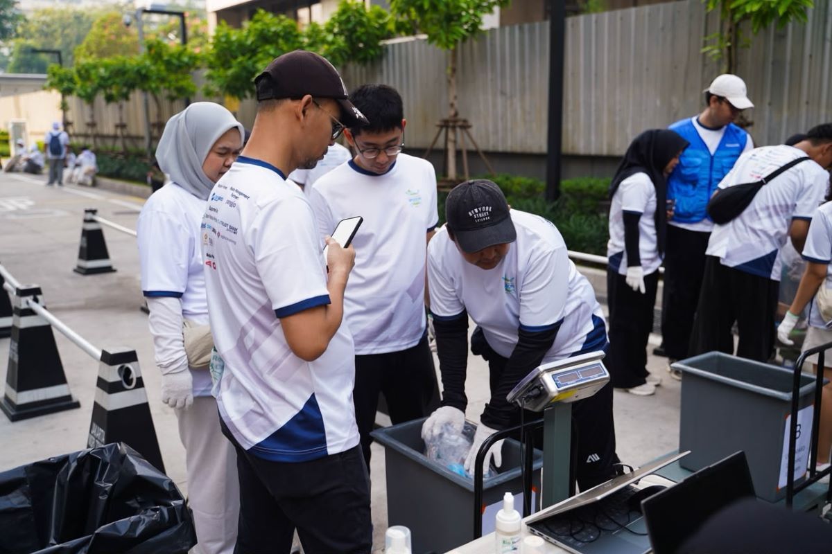Panasonic takes part in SPOGOMI Jakarta to strengthen environmental commitment