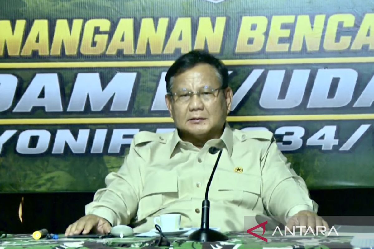 Arriving in NTT, Prabowo immediately leads meeting on disaster impact handling
