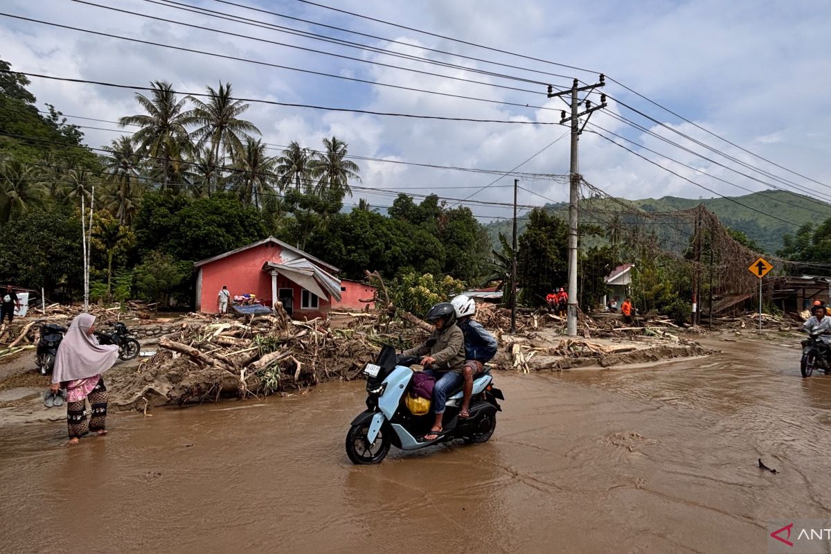 Parigi Moutong Regency declares flash flood emergency status