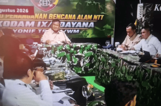 Prabowo Visits Earthquake-Affected Residents in Nagekeo, NTT