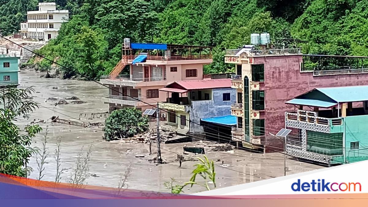 Devastating Flash Floods Strike Nepal, 8 Killed