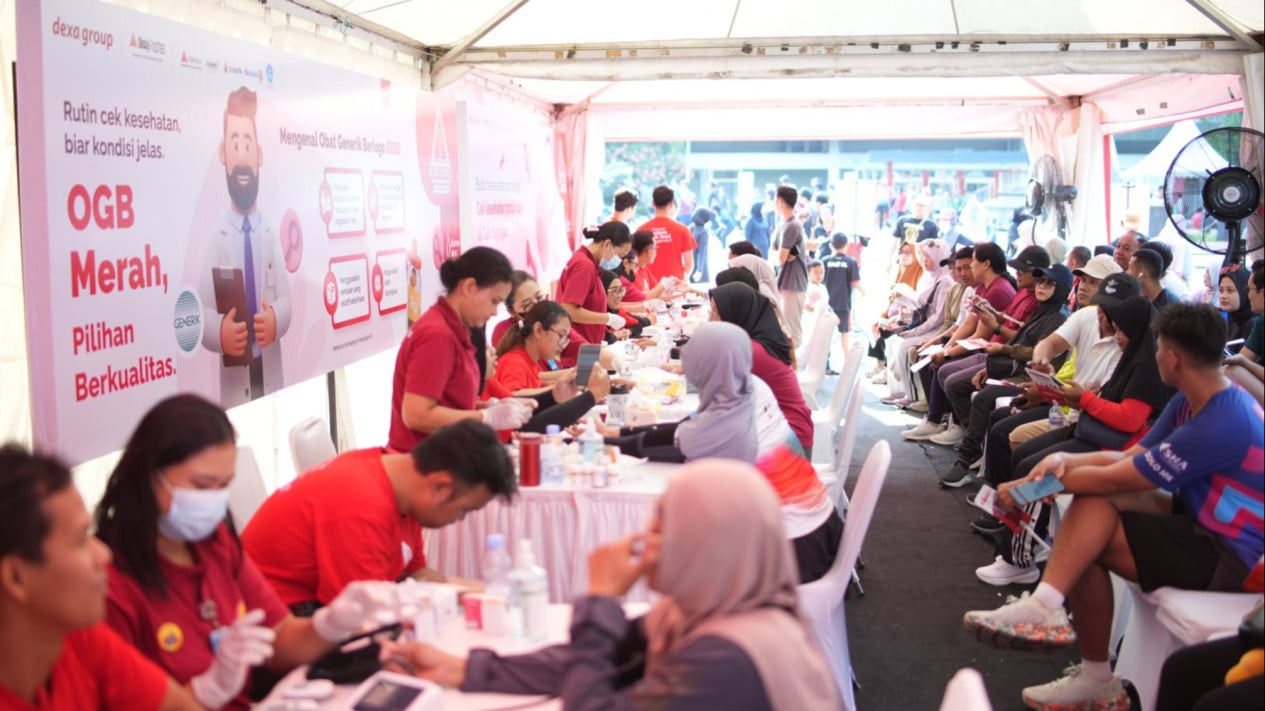 Supporting Government Programme, Dexa Medica Reaches 17,000 People in 12 Cities