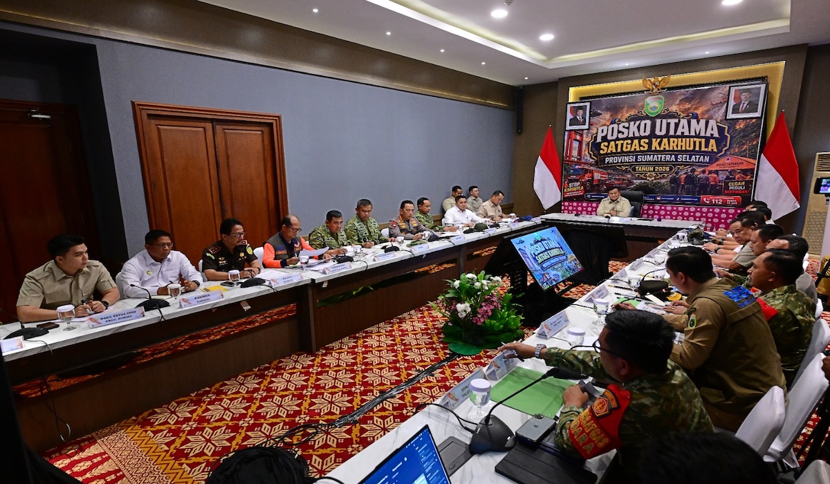President Prabowo Reviews Riau Forest Fires, Stresses Permanent Prevention