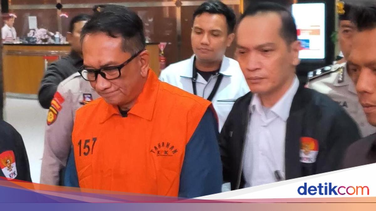 KPK Detains Customs Official Gatot Heroe in Import Bribery Case