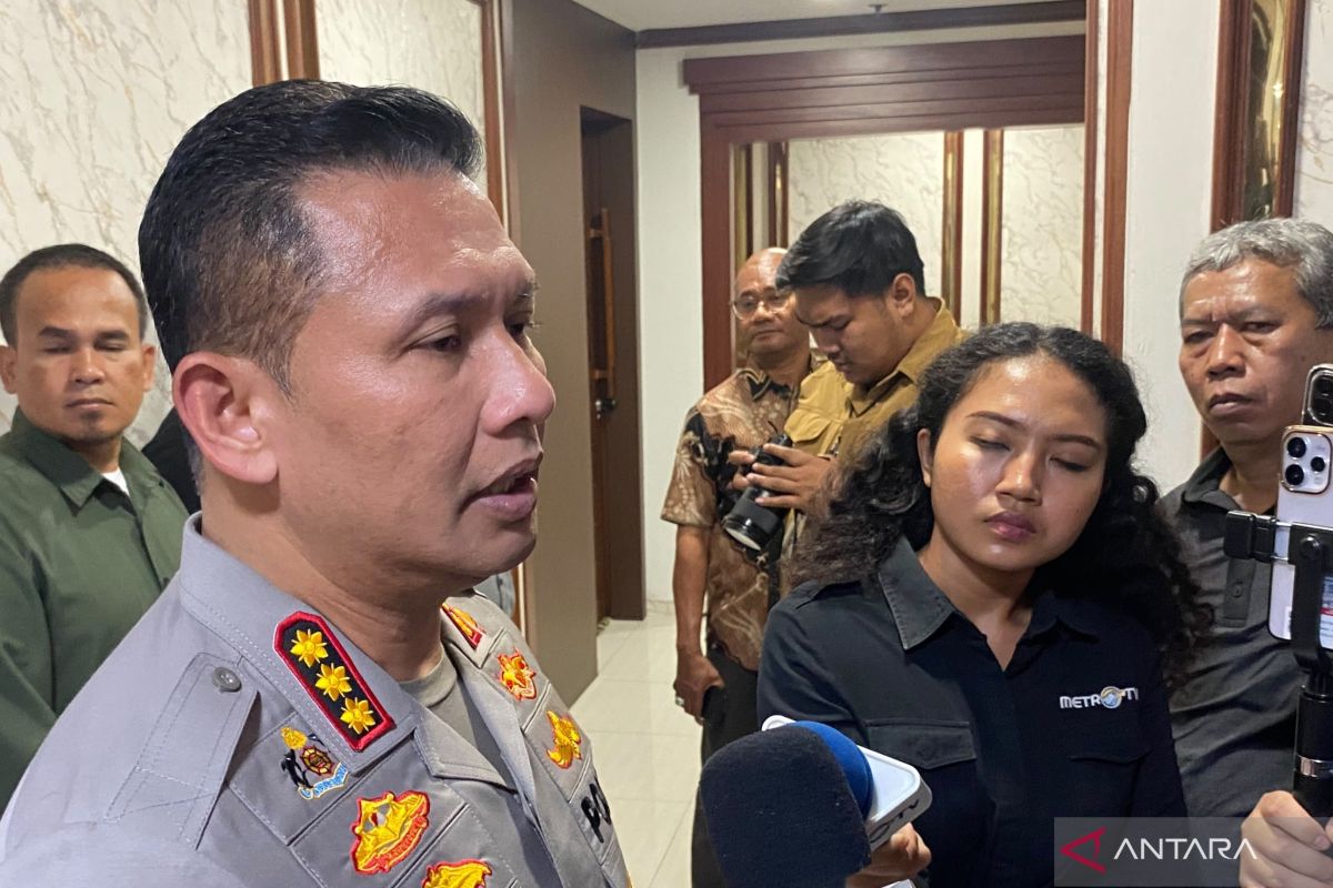 Police urge protesters not to damage public facilities during demonstration