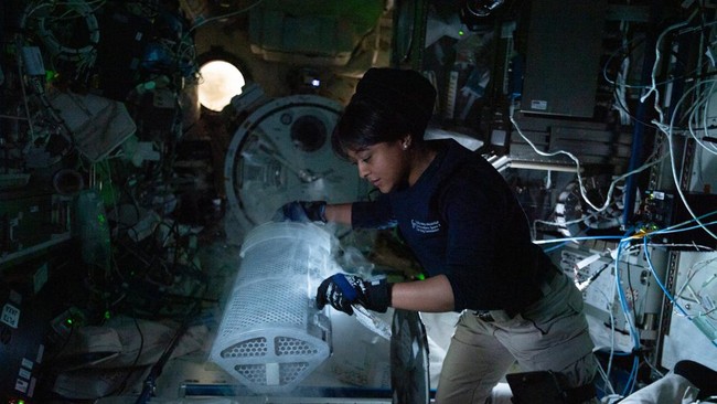 Astronauts' Constipation Woes: Researchers Seek Solutions