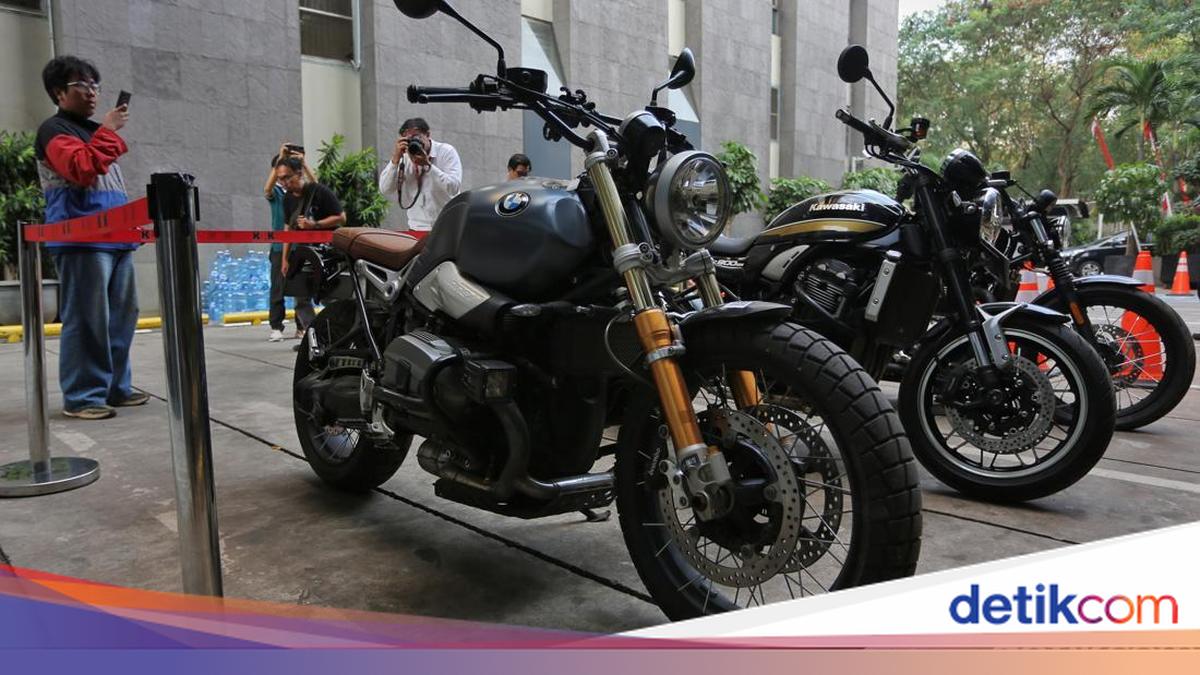 Three Luxury Motorcycles Seized in Customs Case Were Bought with State Funds, Then Reimbursed with Bribe Money