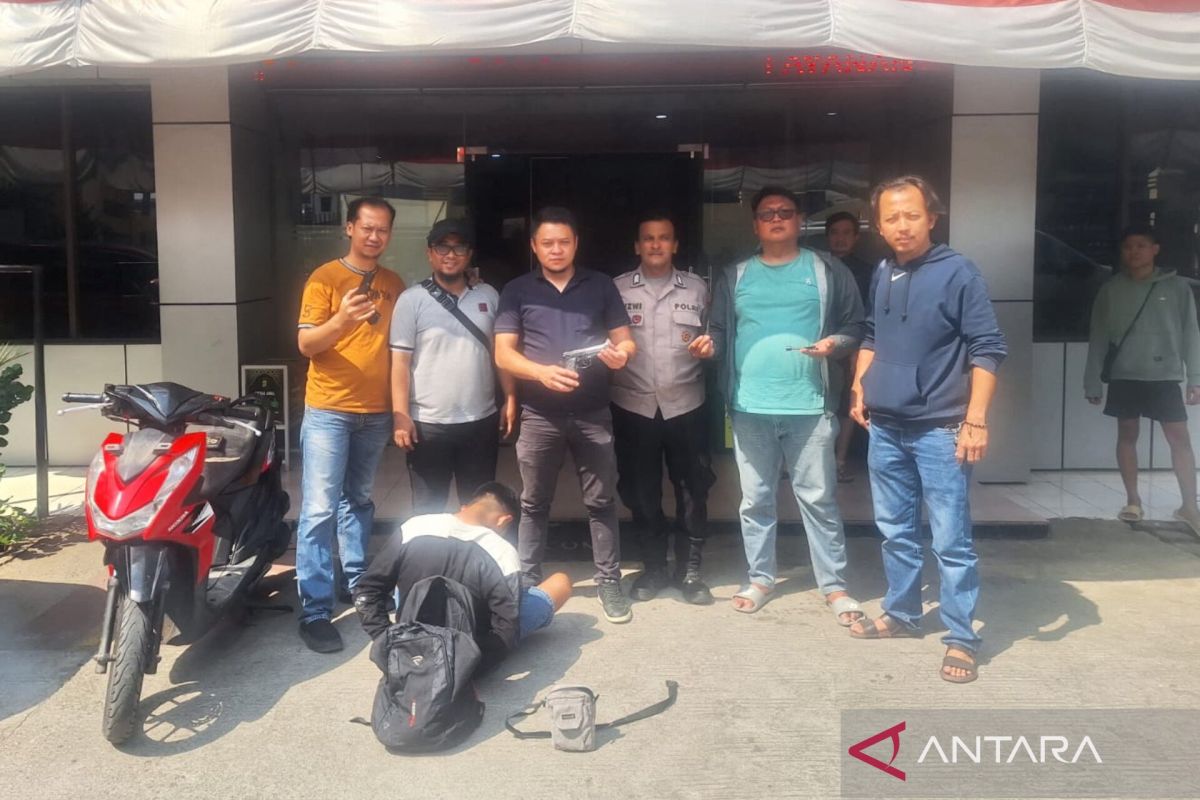 Police arrest suspected motorcycle robber using airsoft gun in Pulogadung