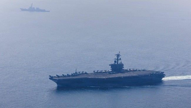 Aircraft Carrier Carrying 5,000 US Troops Docks Near Indonesia, What's Going On?