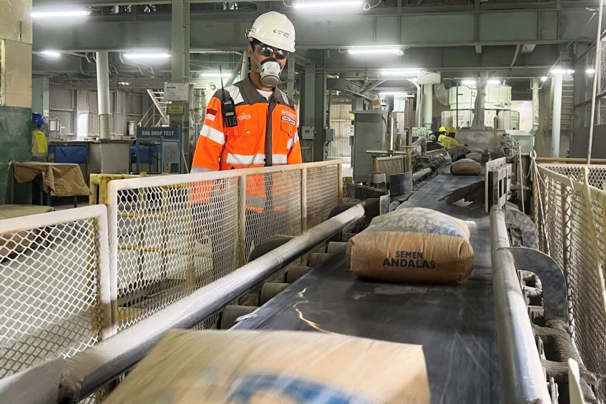 SIG optimises production to keep Aceh cement supply stable