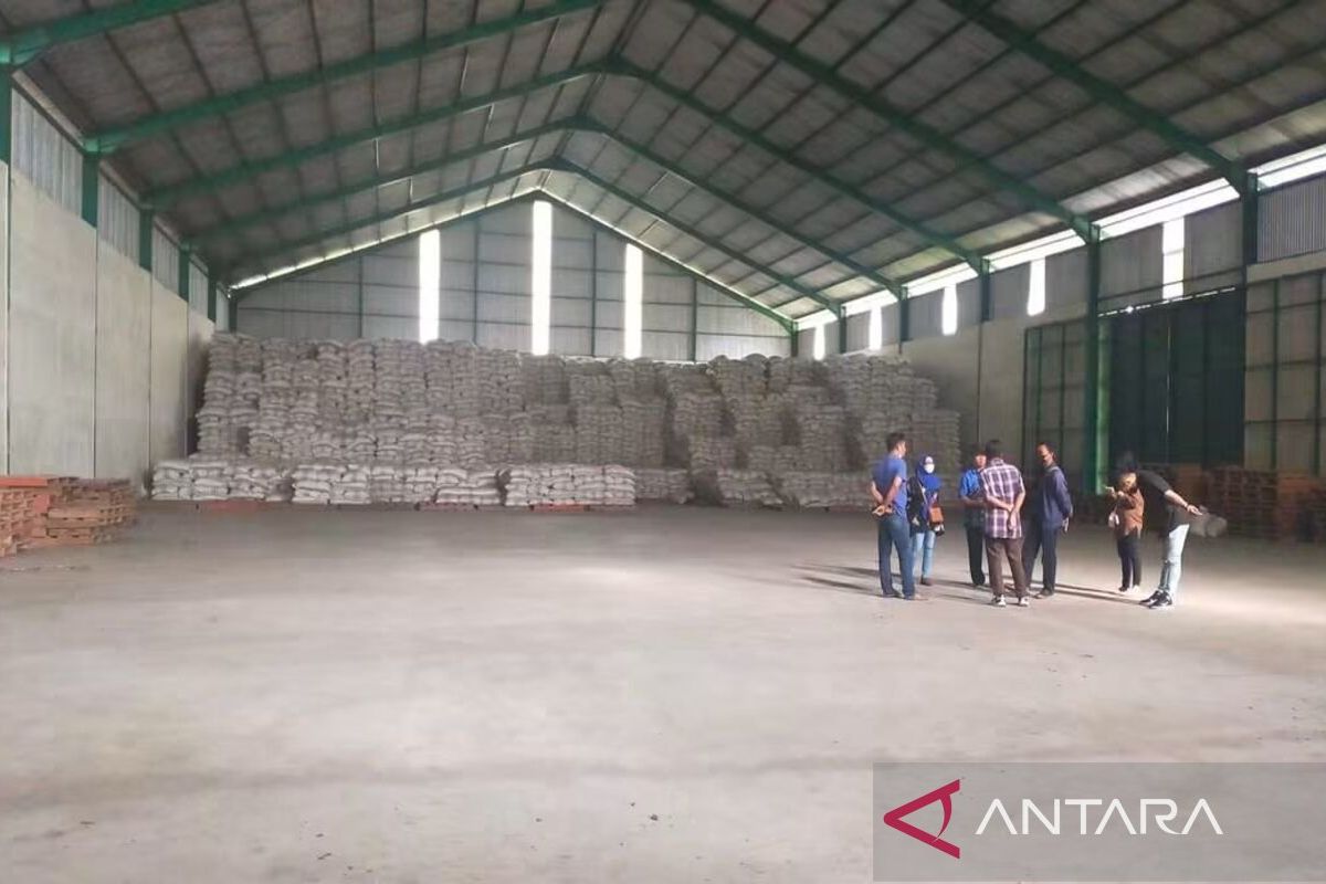 Rice food aid recipients in Dompu rise 60.6 percent