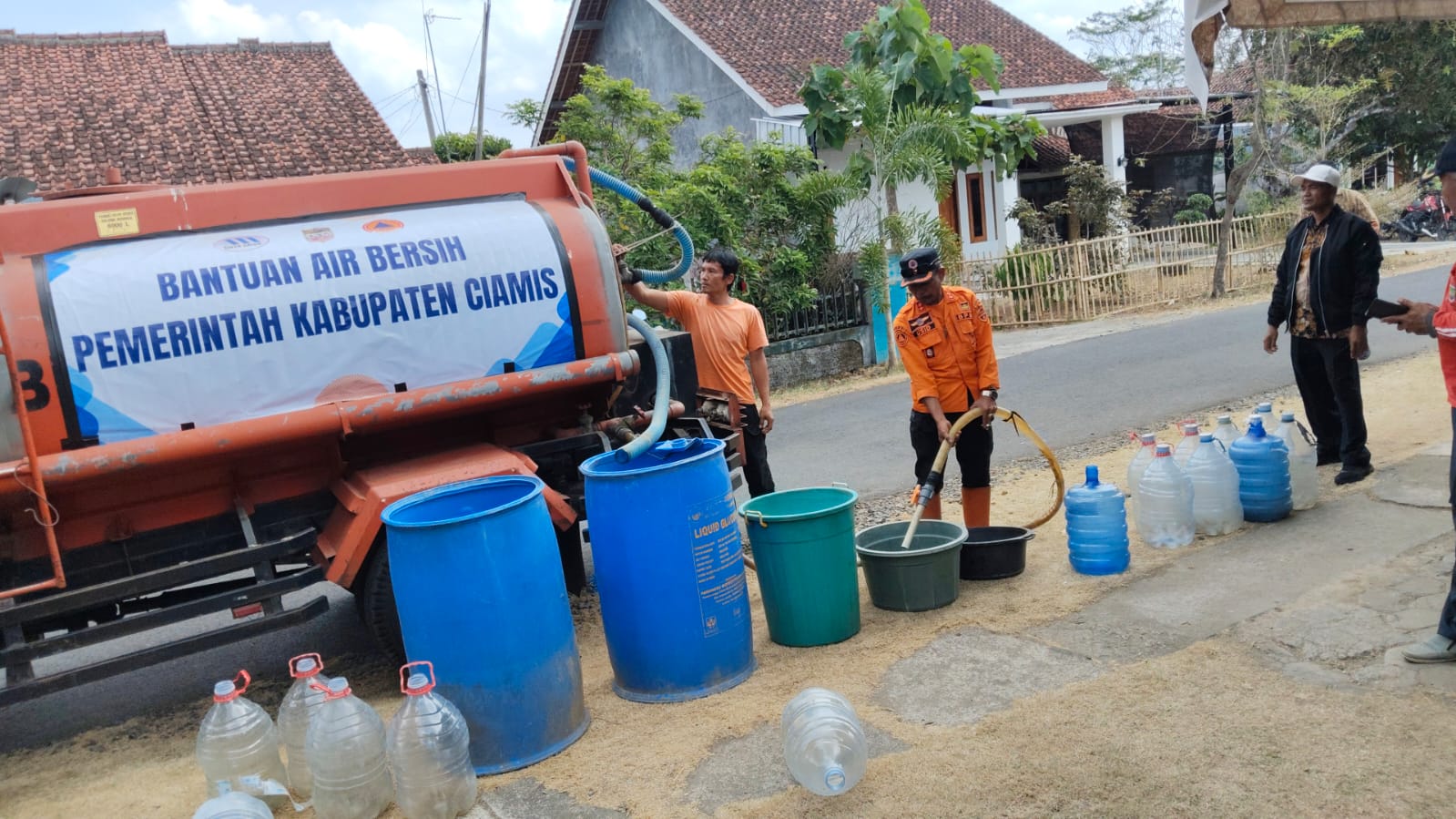 Clean Water Crisis: Ciamis BPBD Assists 11,972 Residents