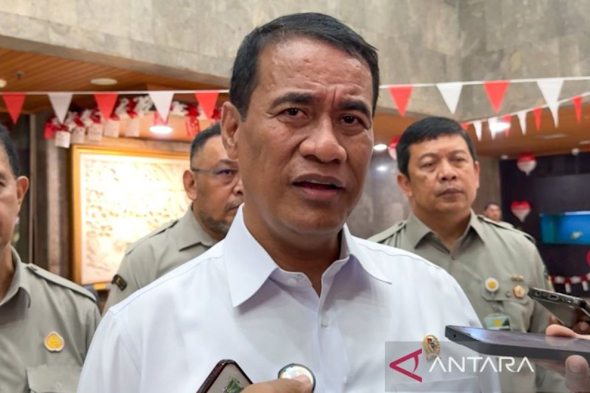 Gov't sends 200 water pumps to support Kalimantan wildfire response