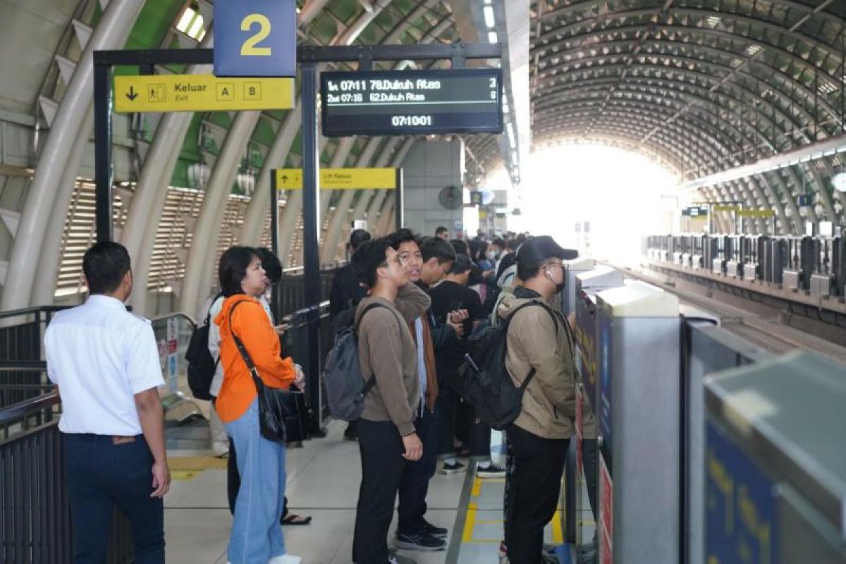 Jabodebek LRT Ridership Rises Amid Growing Public Mobility Needs