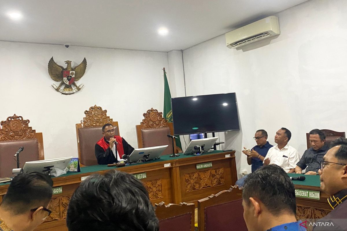 Court rejects Febrie Adriansyah's pre-trial motion over search case