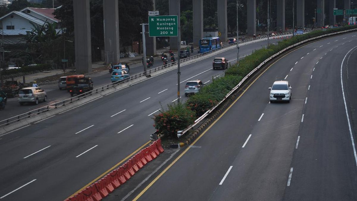 Several Inner-City Toll Gates Temporarily Closed Due to Protest at DPR