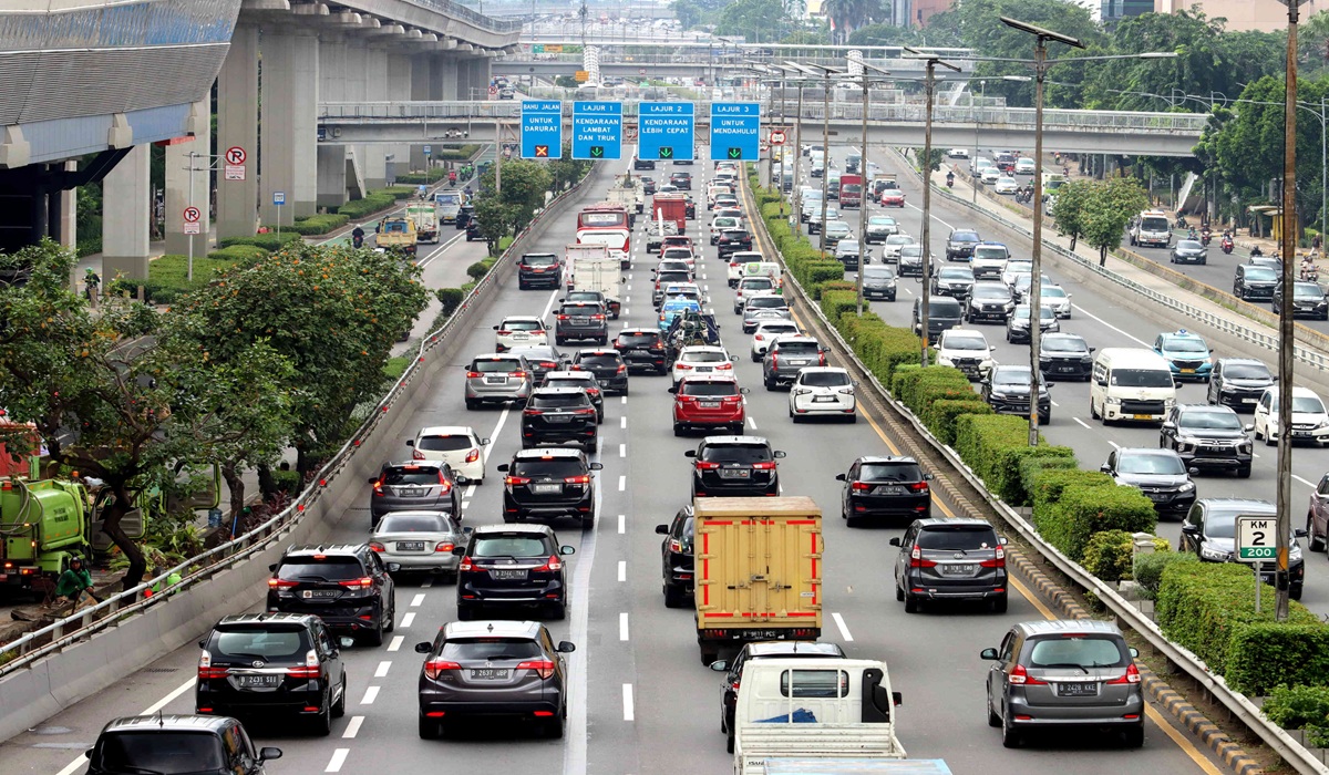 Toll Gates in Jakarta Inner City Closed Amid DPR RI Demonstration