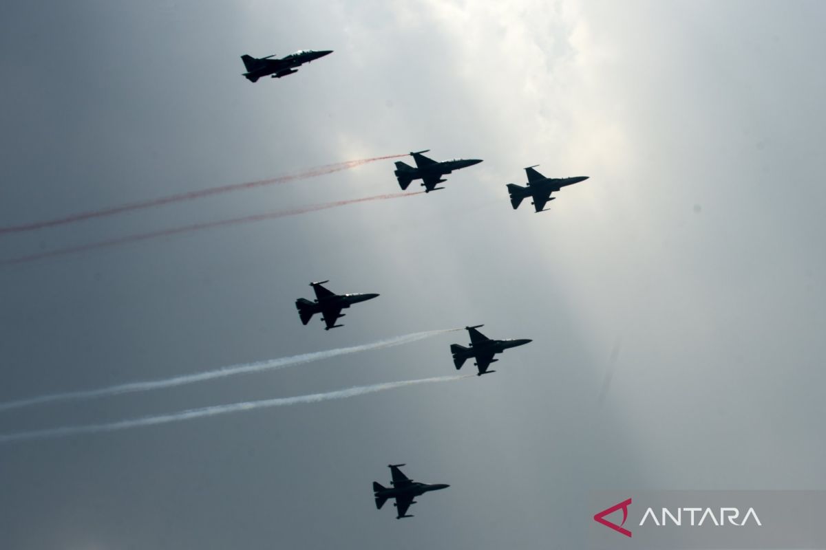 Indonesian Air Force explains fighter jets flying over Jakarta