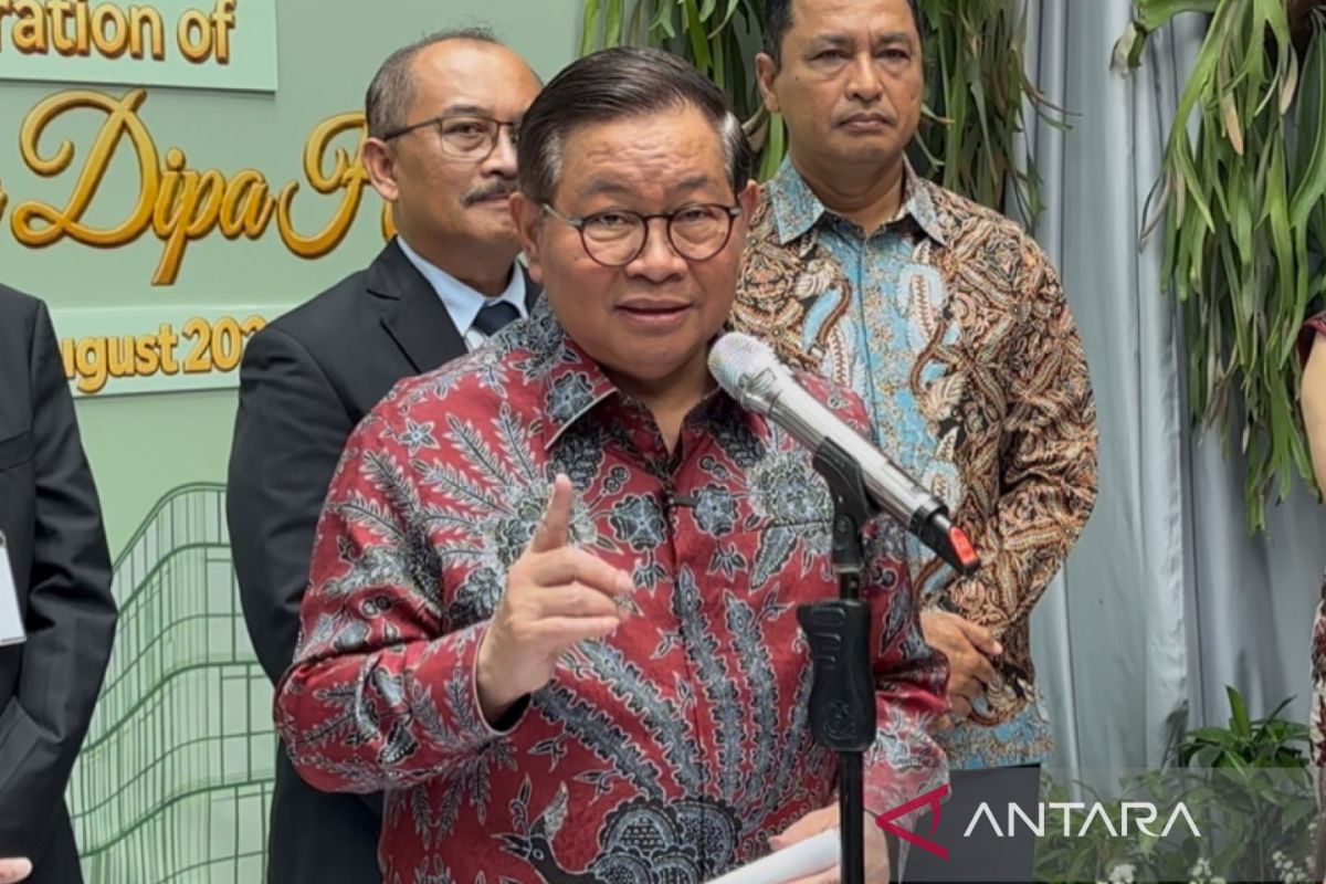 Pramono bans padel courts operating without PBG permit