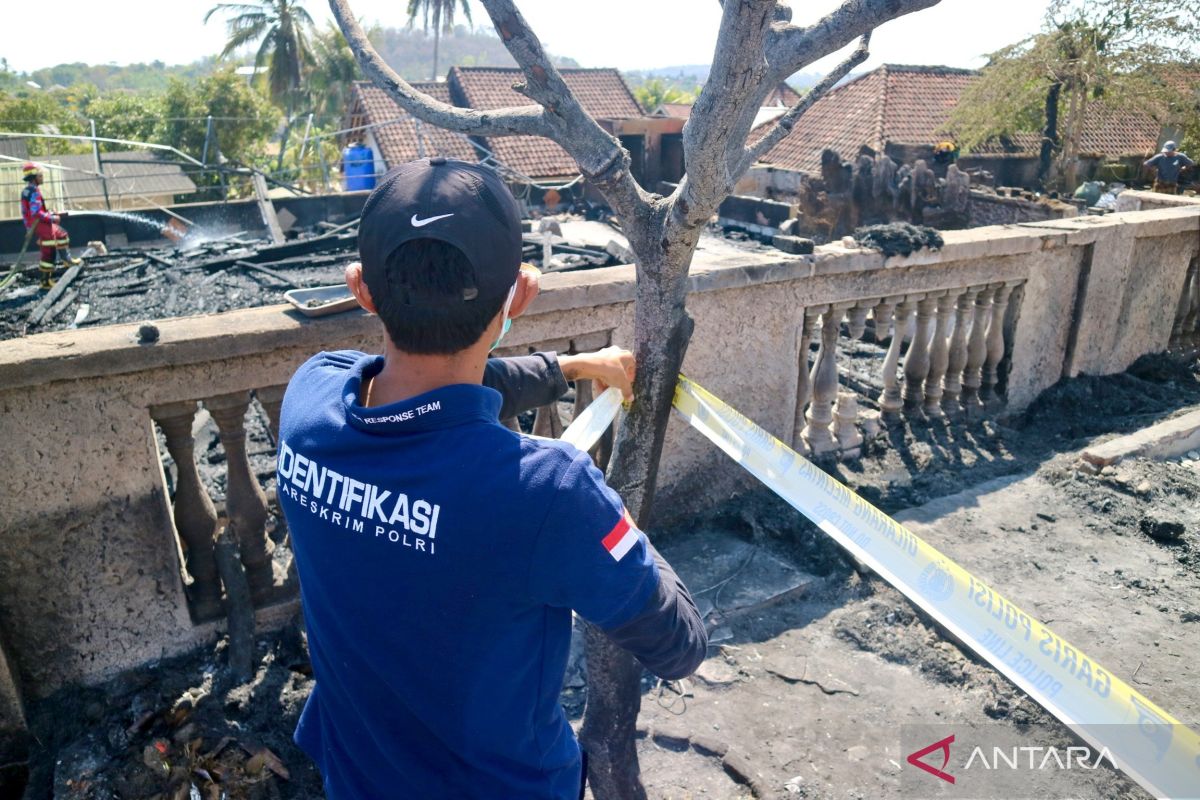 NTB BPBD incorporates disaster resilience into Sade Traditional Hamlet reconstruction
