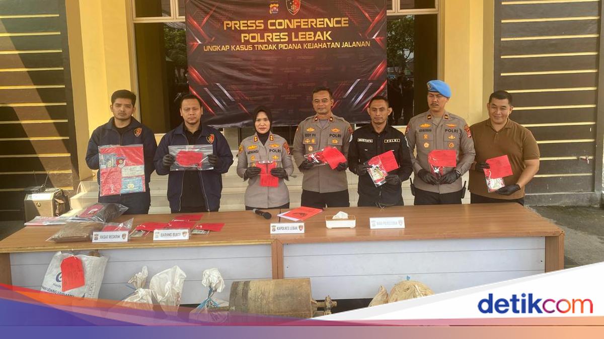 Police Name Two Suspects in Illegal Mining Case in Lebak