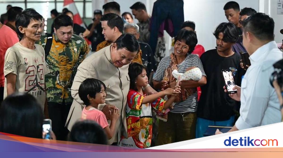 Warmly Welcomed, Prabowo Inspects New Housing for Senen Railway Residents