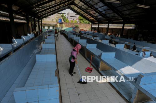 193 Fish Traders on Jalan Raya Bogor to Be Relocated to Lokbin Kramat Jati