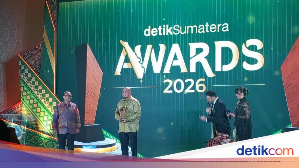 Andre Rosiade Receives detikSumatera Award as 'Figure for Accelerating West Sumatra Development'