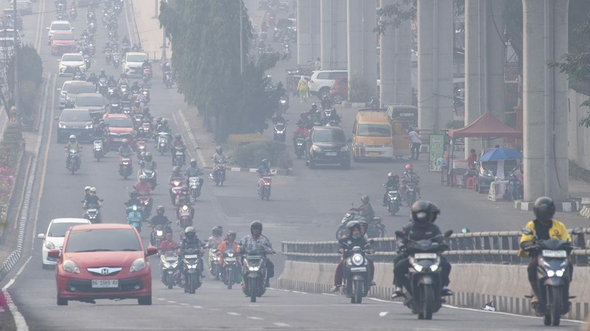 Education Minister Regulates Distance Learning for Schools Affected by Forest Fire Haze